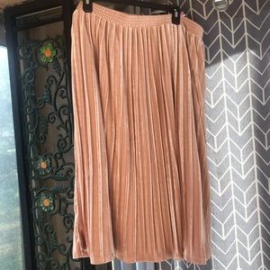Ava & Viv 4x rose goldish pleated velour skirt nwot